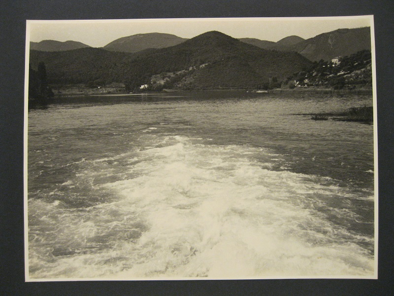 Umbria. Lago di Piediluco dall'immissario, 25 maggio 1955, 2 fotografie